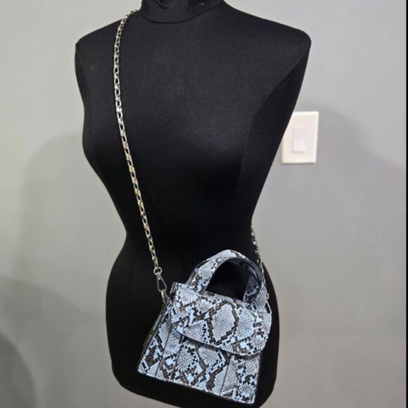 ZARA Animal Print Mini Bag, long crossbody/Should strap. Super cute. - Picture 4 of 17